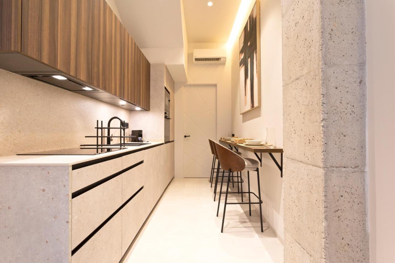 Magnificent Renovated 2Bd 2Bth Duplex With Backyard - City Centre 马拉加 外观 照片