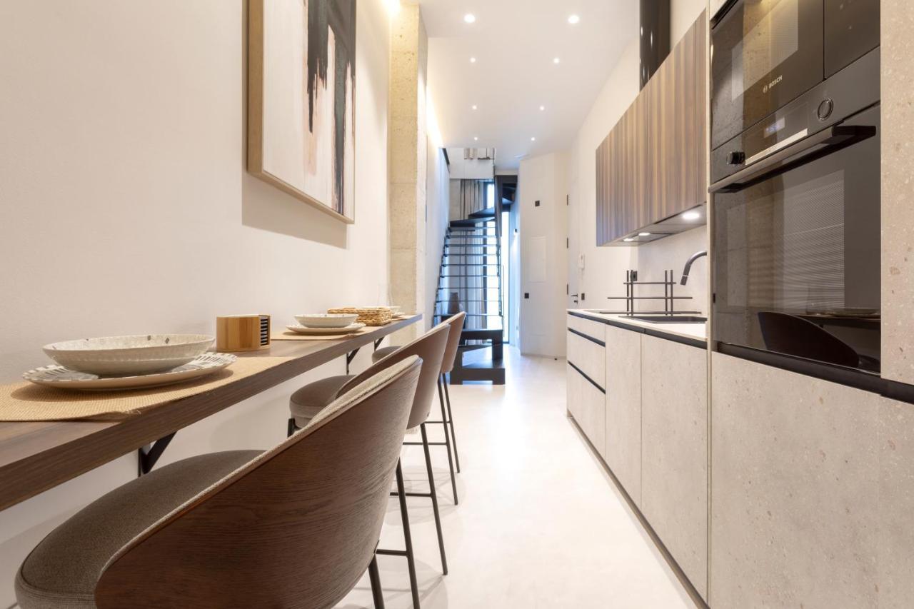 Magnificent Renovated 2Bd 2Bth Duplex With Backyard - City Centre 马拉加 外观 照片